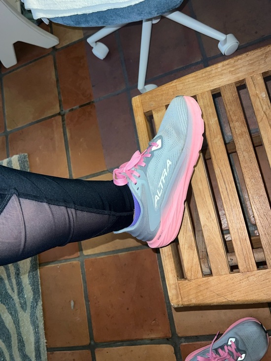 Altra Shoes - Altra Women's Gray and Pink Athletic Running Shoe